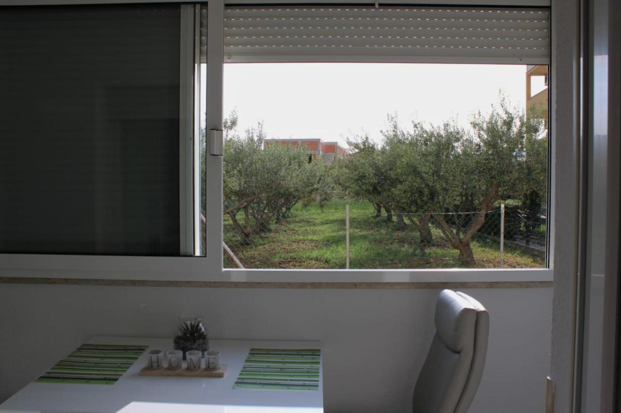 Mihaela Studio Apartmans 150M Near The Beach Kastela Exterior photo